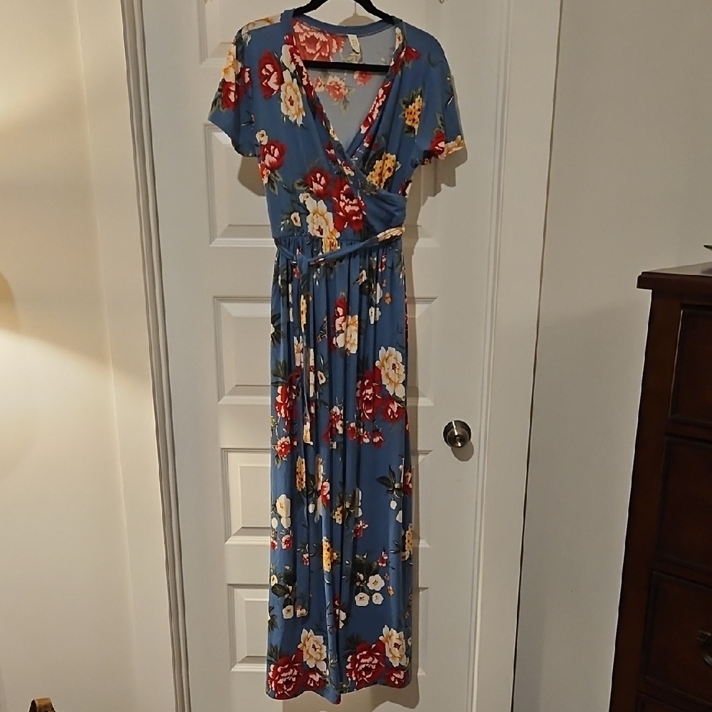 SIZE MEDIUM WOMENS Floral Wrap Maxi Dress - Blue and Red Floral. By FLAMINGO.